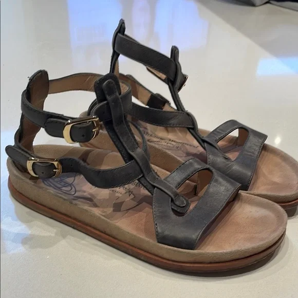 Vivienne Westwood Leather Gladiator Sandals, Charcoal. Size 8.5 - Picture 3 of 11